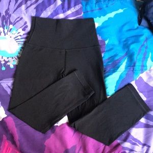 Lululemon Align Pant 21” Crop Leggings - BLACK *READ*